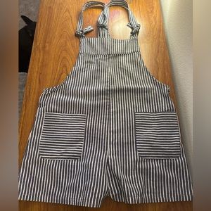 Forever 21 linen overall shorts